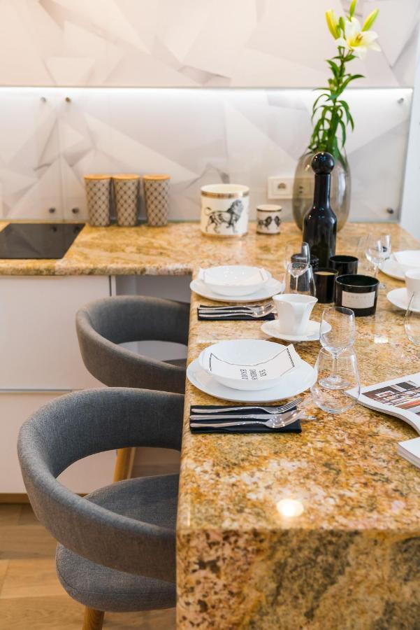 Ivory Apartment - Loftaffair Краків Екстер'єр фото